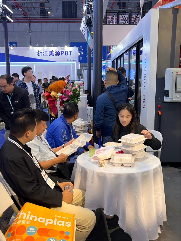 4 RM Showcases RM-T1011 Thermoforming Machine at the Chinaplas 2026 in Shanghai